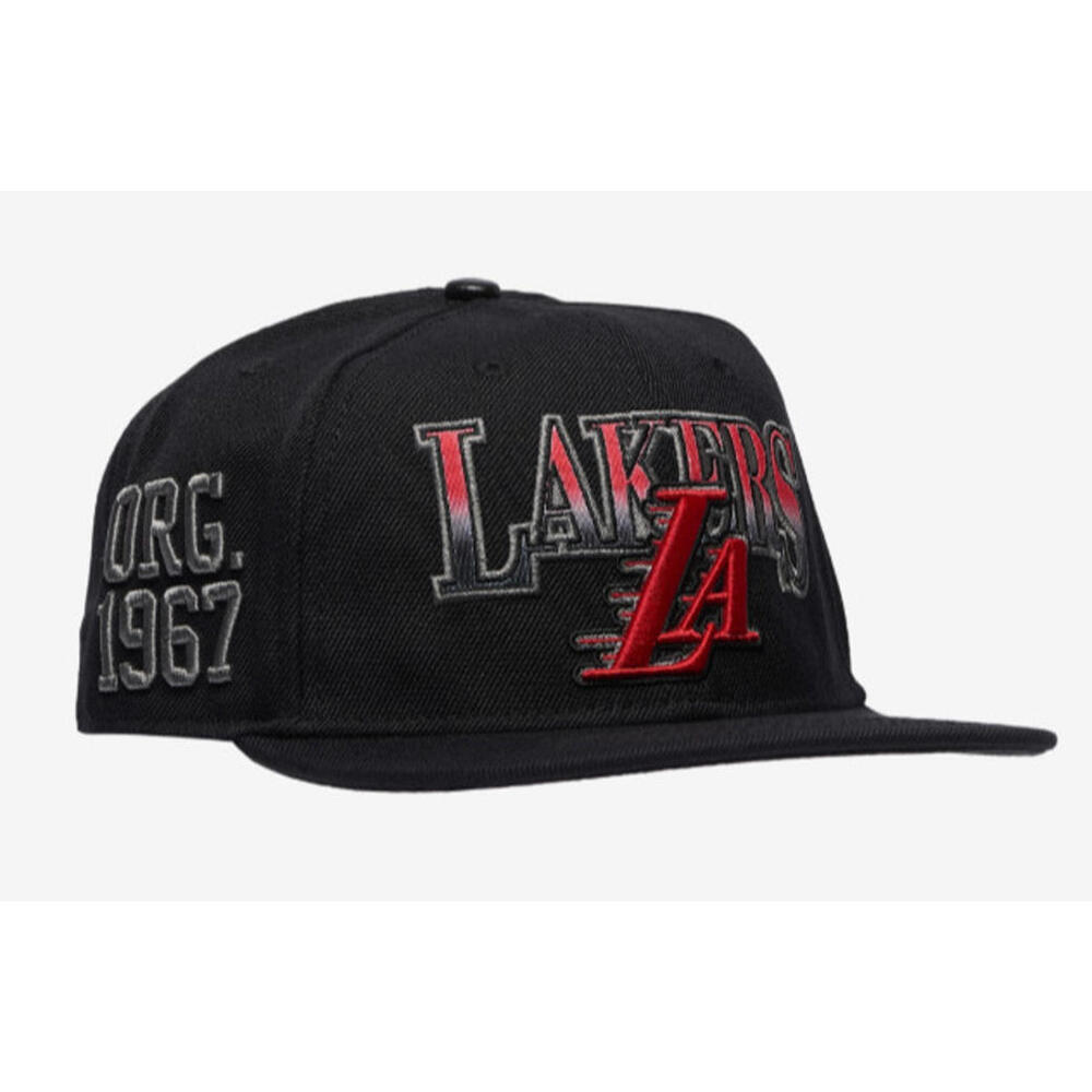 LA LAKERS PRO STANDARD  BRED PRO SNAPBACK HAT -Size OSFM - New With Tags